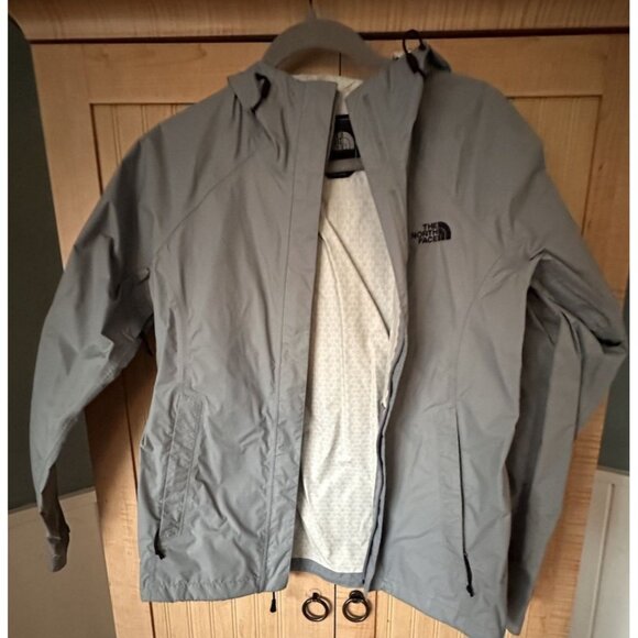 The North Face Women's Small Venture 2 DryVent Rain Outdoor Hike Trail Jacket - Picture 3 of 6